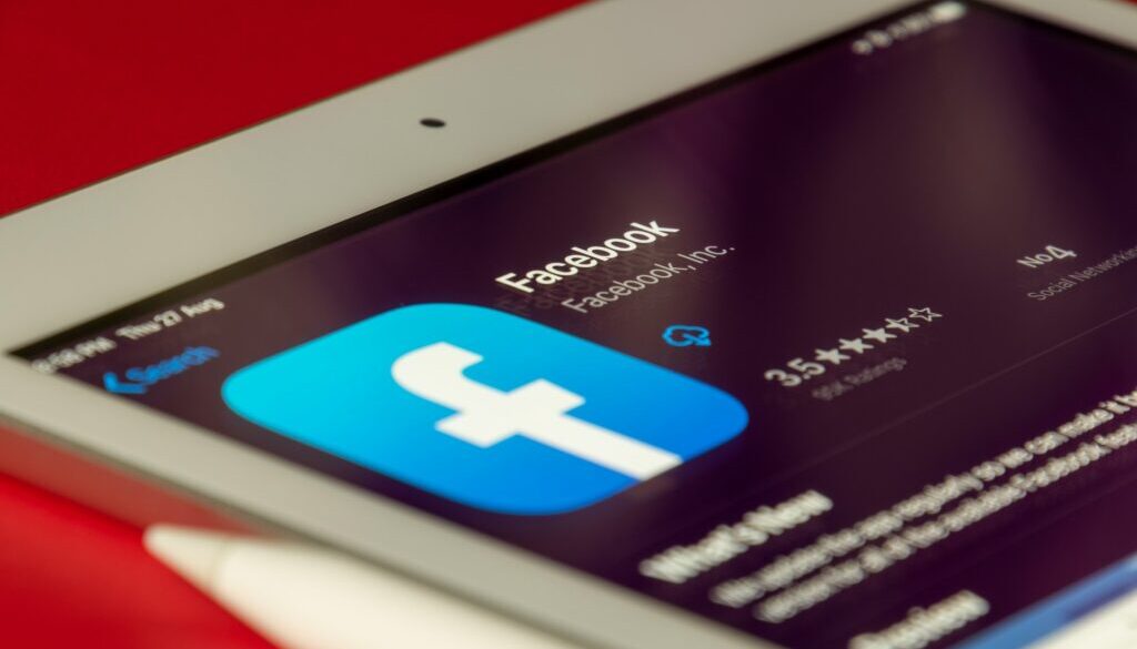 A/B Testing Your Facebook Ads: Best Practices and Case Studies